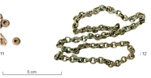 Figure 1: An example of the paired chains from p36 of Valk et. al (2014) that are observed in some headwreath tails.